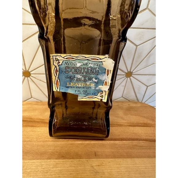 Vintage Avon Sterling Six Leather Aftershave Car Decanter | Amberโ Glass - Picture 2 of 6